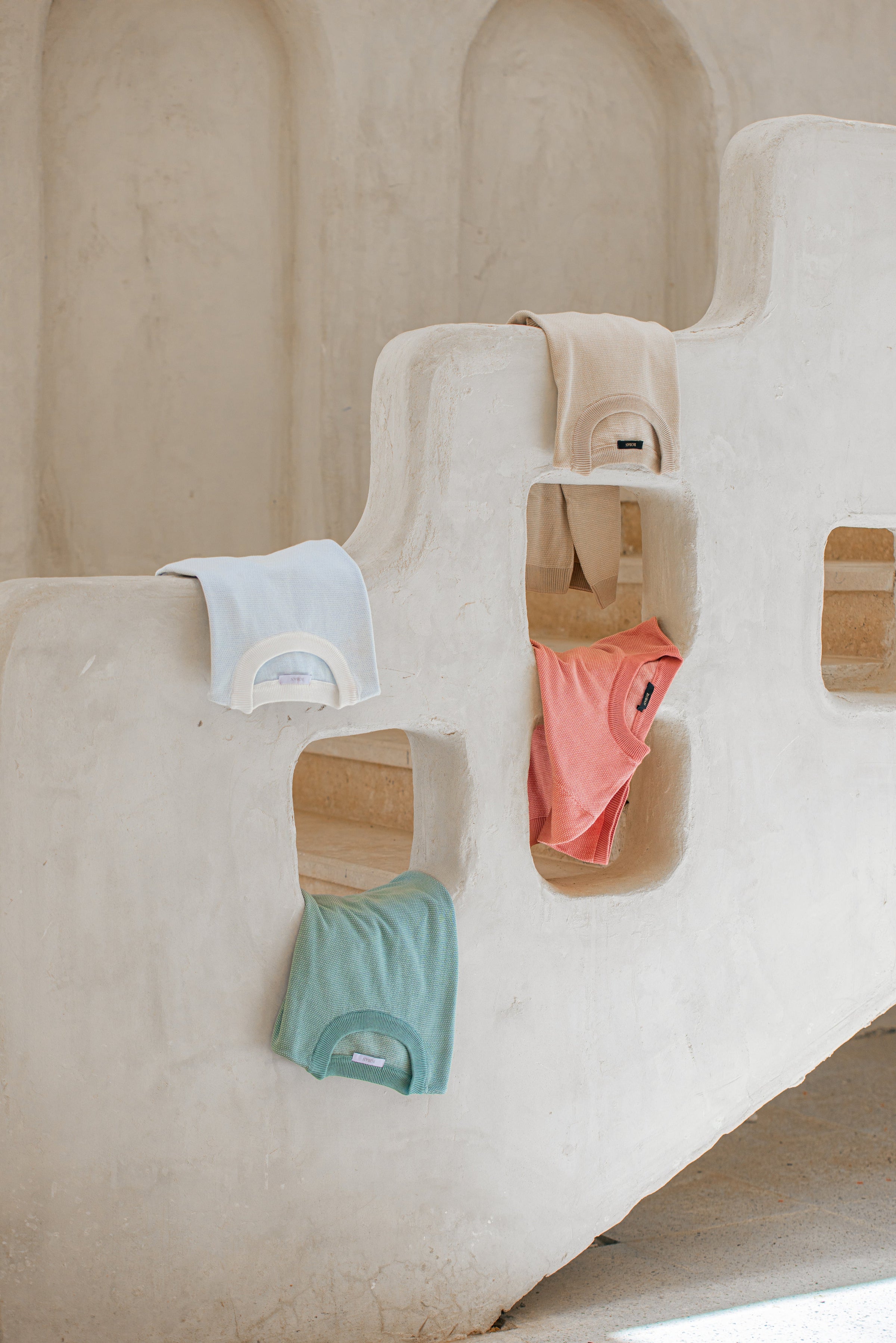 All T-shirts - Roban