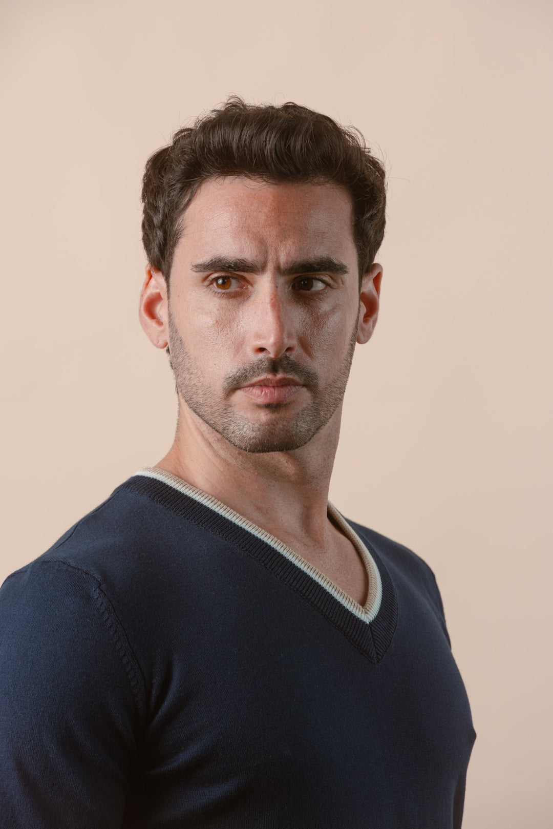 COTTON KNITTED V - NECK T - SHIRT - Roban