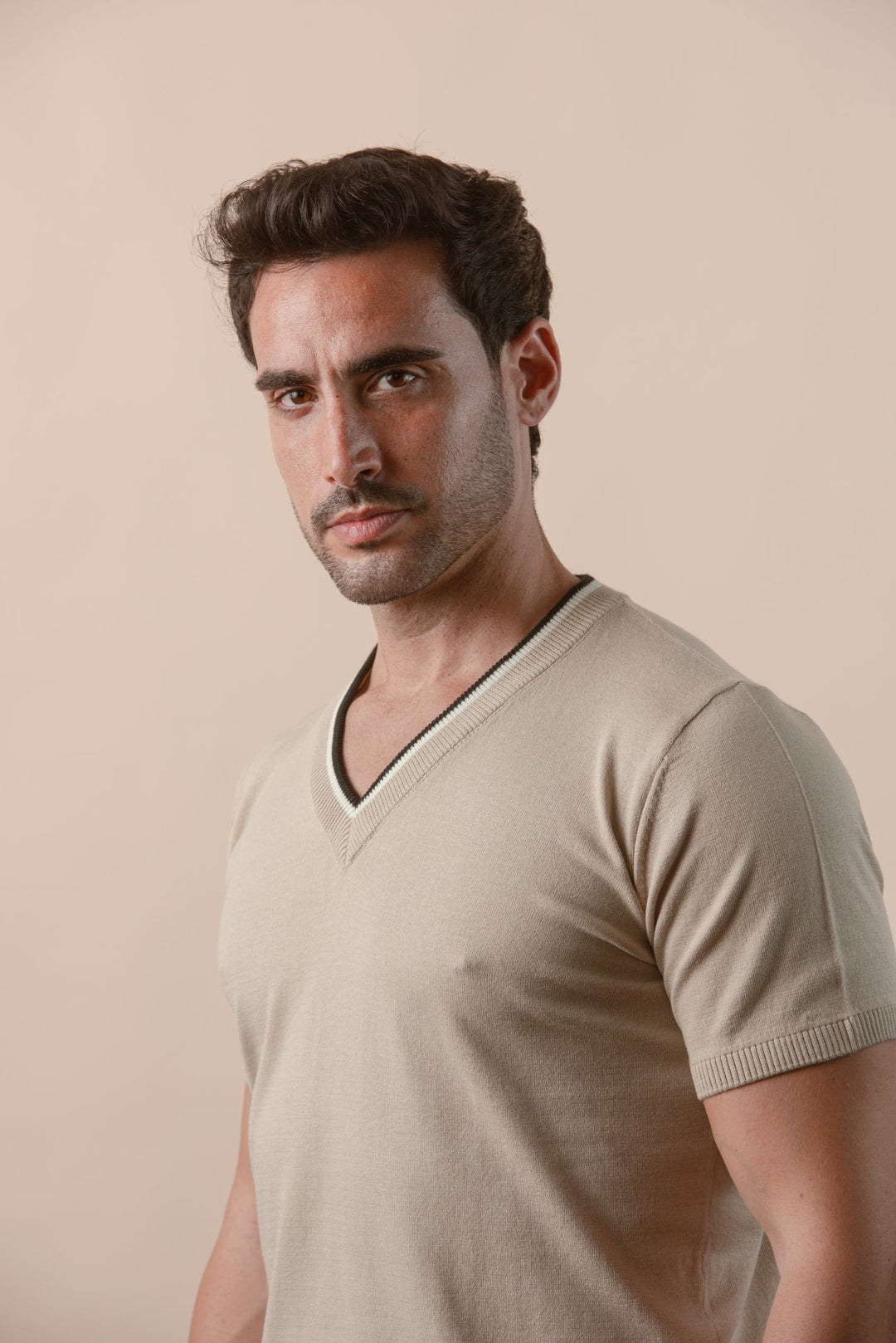 COTTON KNITTED V - NECK T - SHIRT - Roban