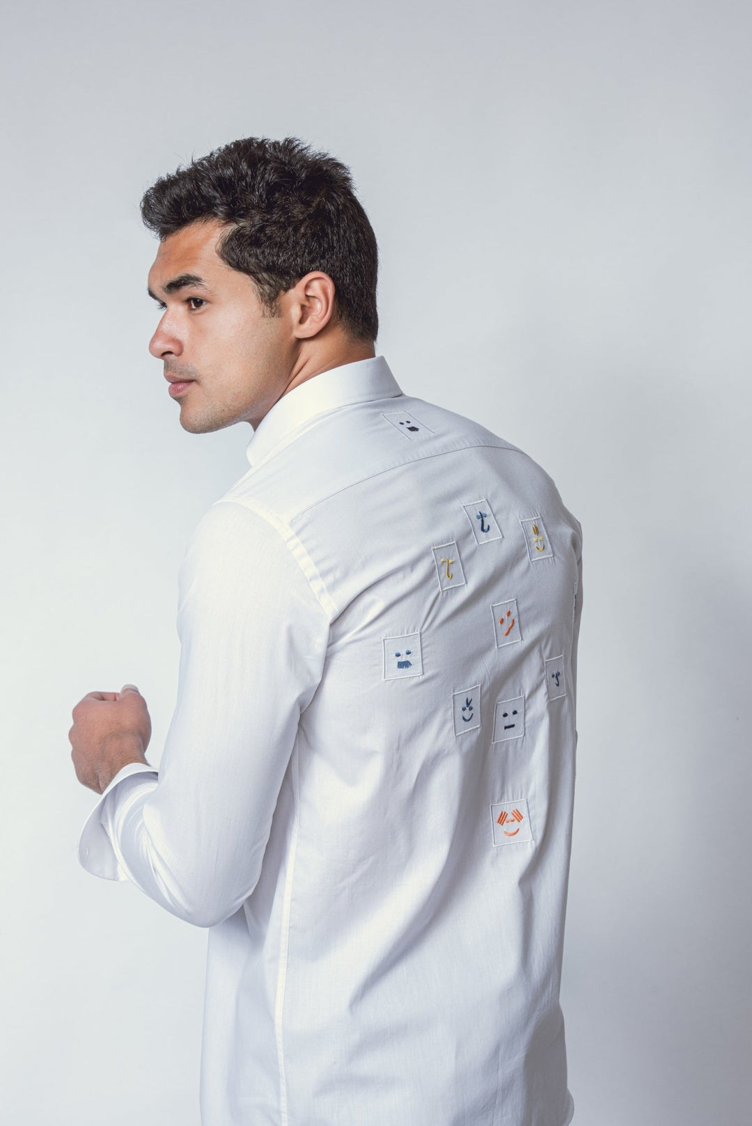 PLAIN FINE COTTON SHIRT WITH EMBROIDERY - Roban